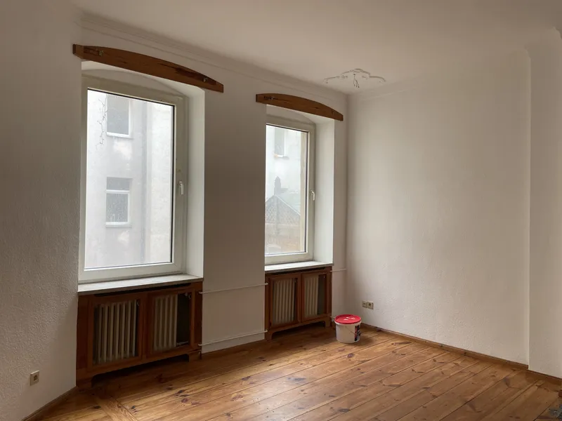 Schöne 1-ZImmer-Altbauwohnung mit Stuckdecke — photo 1